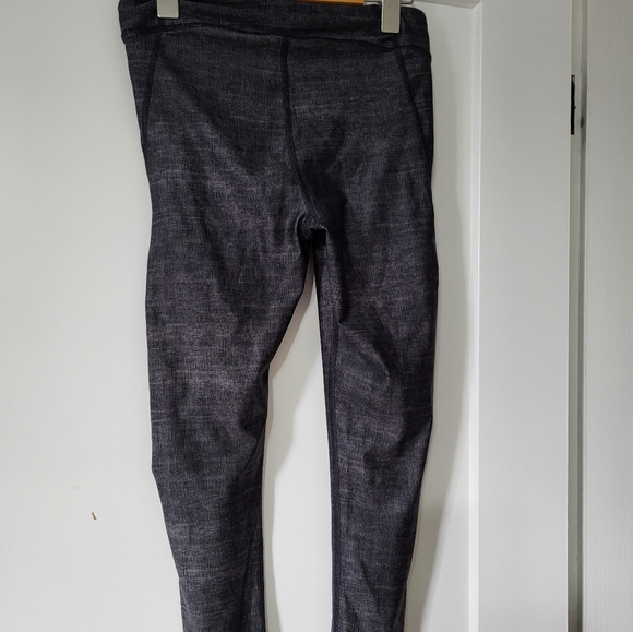 Under Armour Legging Size Small (24) - Picture 2 of 3